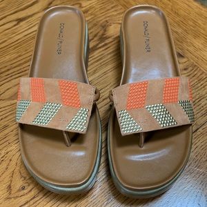 Donald J Pliner FIFI 8 1/2 M NEW w/o box brown leather